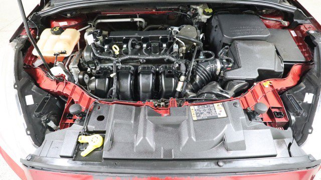 Used 2016 Ford Focus SE w/ SE Cold Weather Package FWD image 18