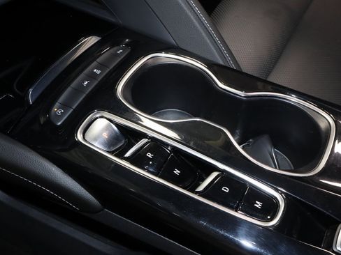 Used 2023 Buick Envision Essence image 33