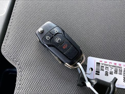 Used 2019 Ford F150 XLT w/ Equipment Group 302A Luxury AWD/4WD image 10