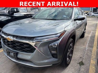 Certified 2025 Chevrolet Trax LT w/ Driver Confidence Package