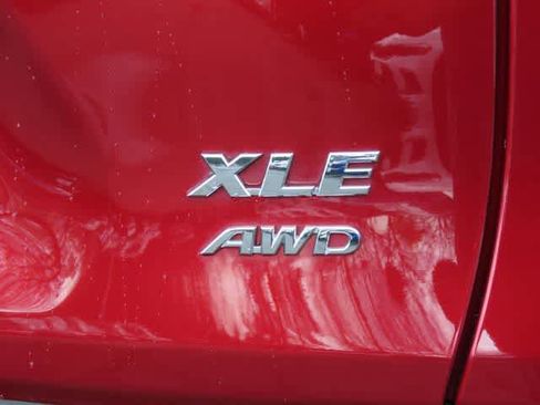 Used 2022 Toyota RAV4 XLE w/ Convenience Package AWD/4WD image 8