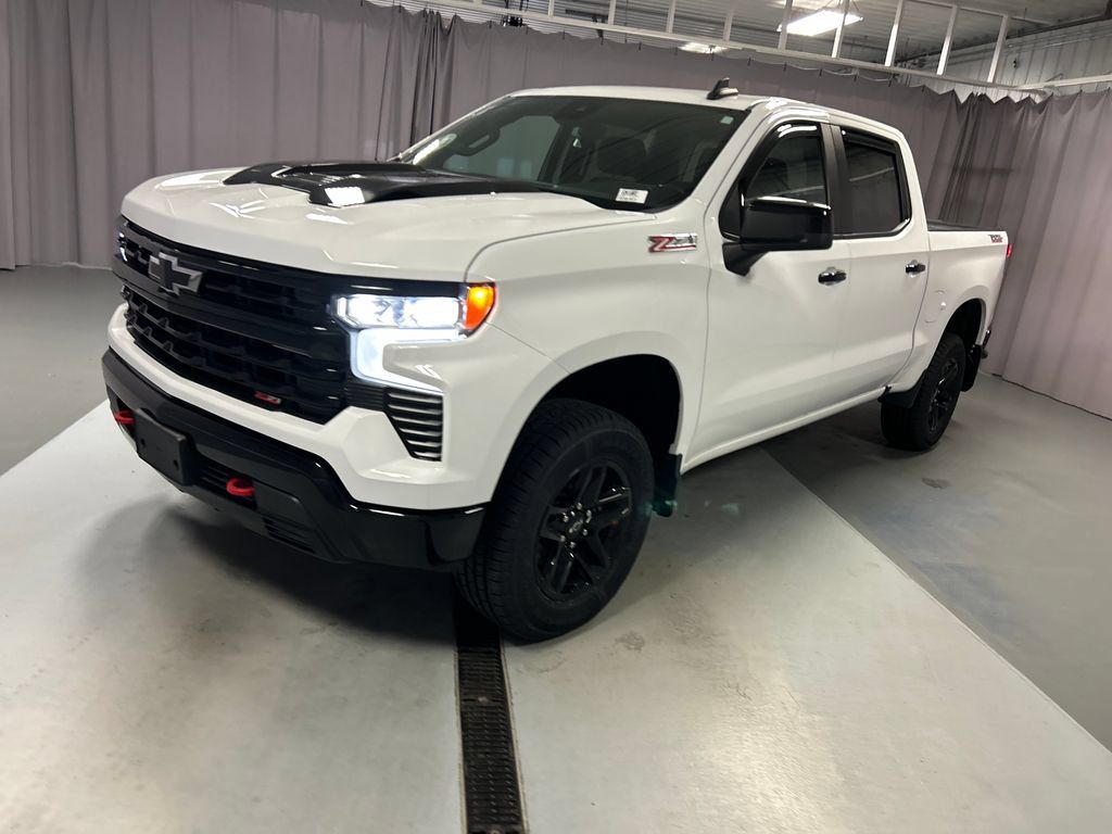 Used 2023 Chevrolet Silverado 1500 LT Trail Boss AWD/4WD image 3
