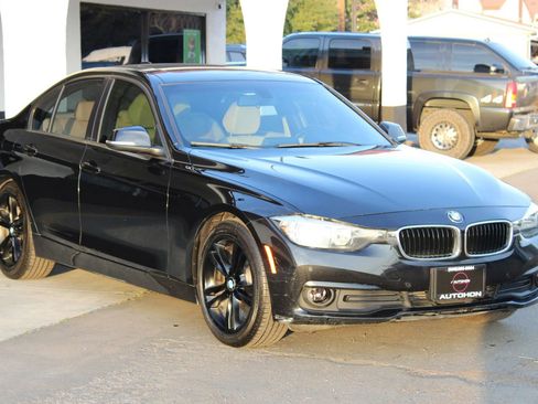 Used 2016 BMW 320i Sedan image 3