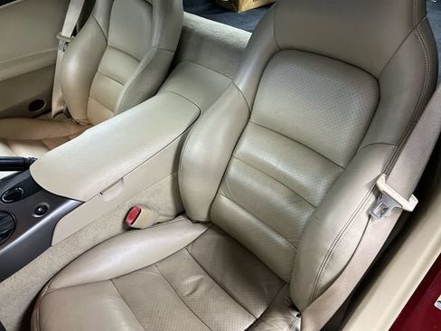 Used 2007 Chevrolet Corvette Coupe w/ Preferred Equipment Group RWD image 17