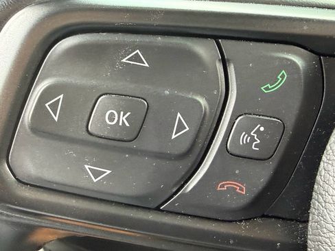 Used 2022 Jeep Wrangler Sport AWD/4WD image 24