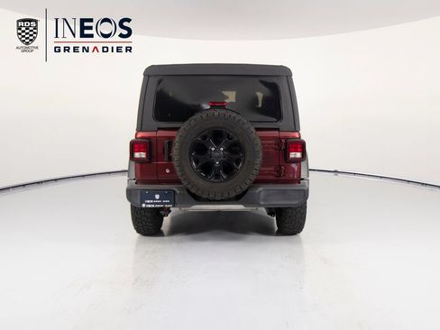 Used 2021 Jeep Wrangler Sport AWD/4WD image 6