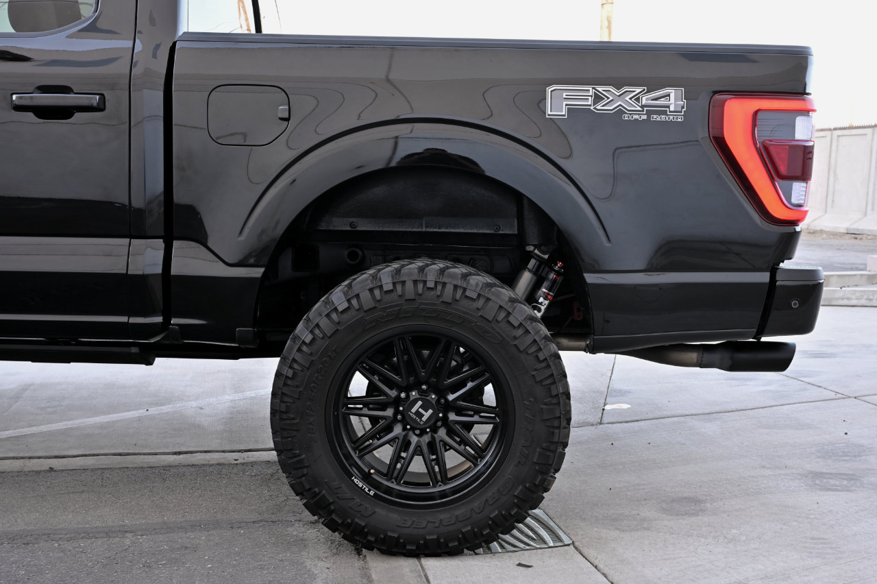 Used 2022 Ford F150 Platinum w/ FX4 Off-Road Package AWD/4WD image 28