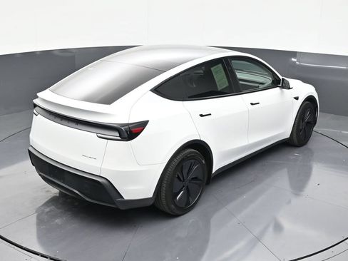 Used 2026 Tesla Model Y Long Range AWD/4WD image 17