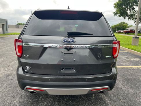 Used 2016 Ford Explorer XLT AWD/4WD image 4