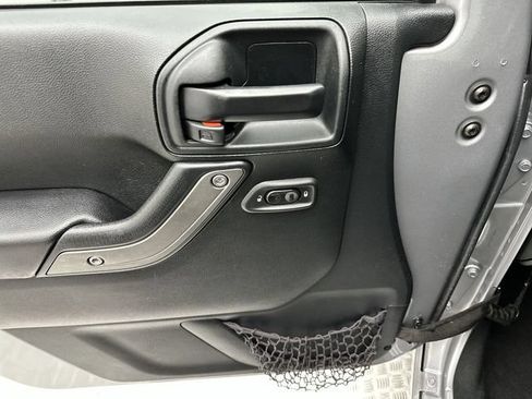 Used 2017 Jeep Wrangler Sport w/ Quick Order Package 24S AWD/4WD image 13
