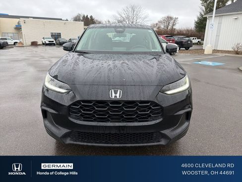 Used 2023 Honda HR-V LX image 2