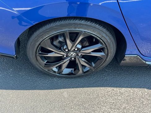 Used 2018 Honda Civic Sport image 10