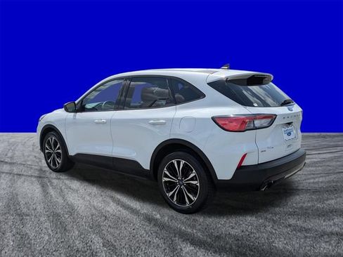 Used 2022 Ford Escape SE w/ SE Sport Appearance Package FWD image 6