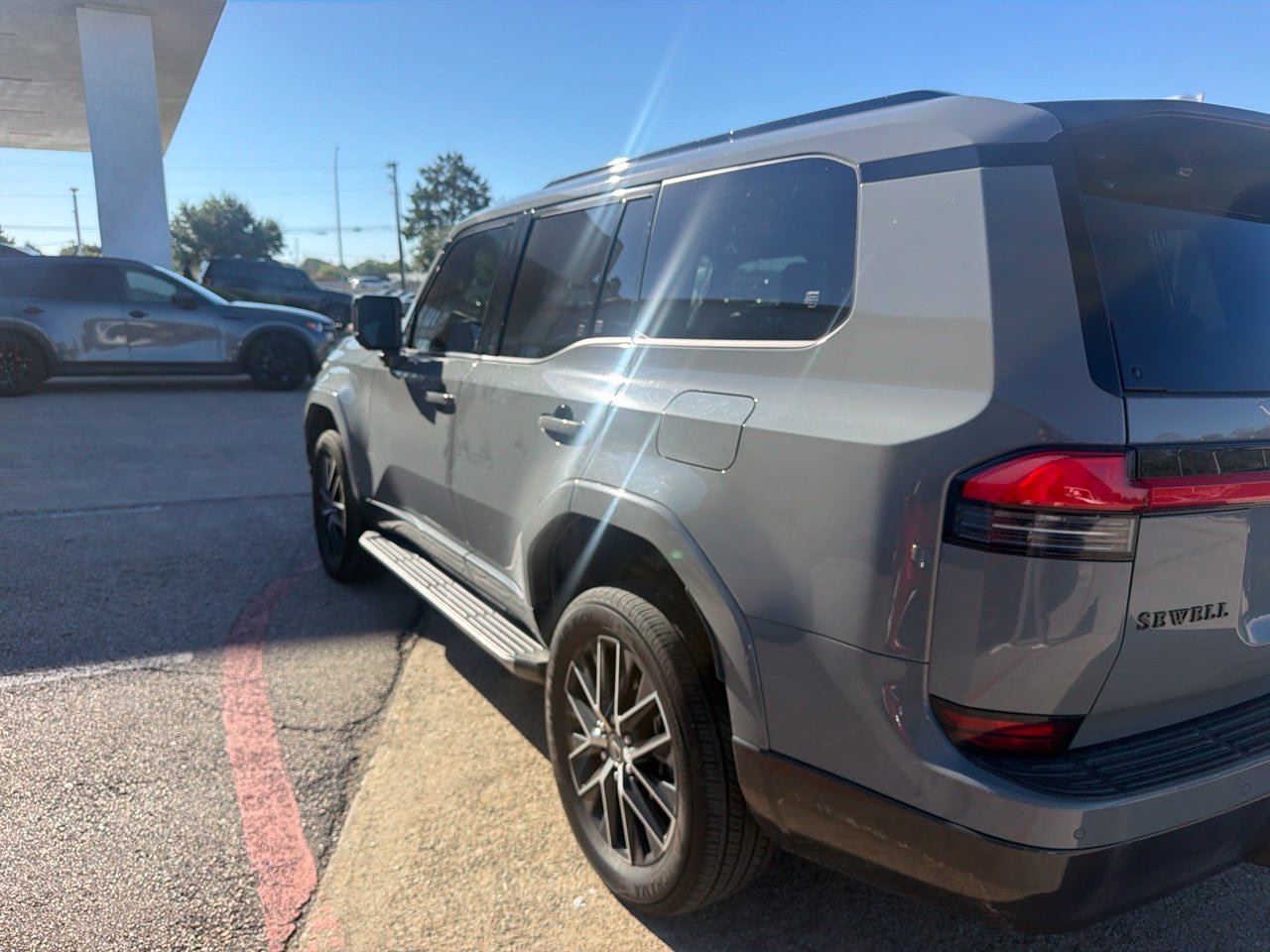 Used 2025 Lexus GX 550 w/ Accessory Package (2T) AWD/4WD image 5
