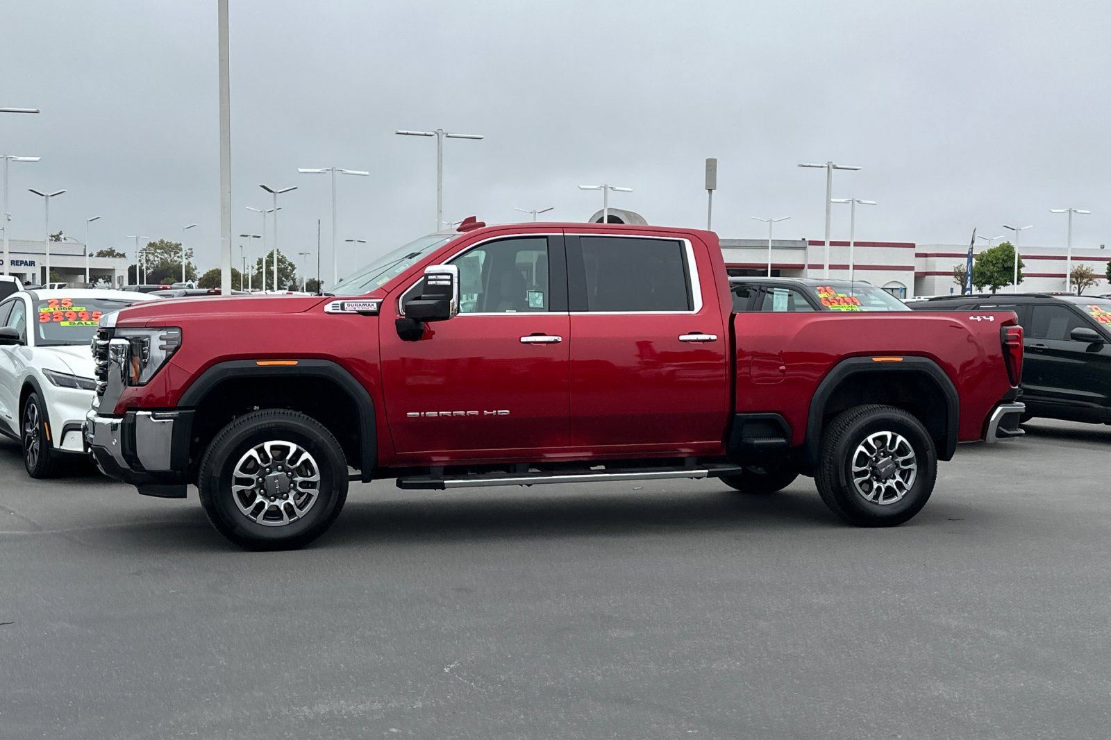Used 2025 GMC Sierra 2500 SLT w/ SLT Premium Package AWD/4WD image 7