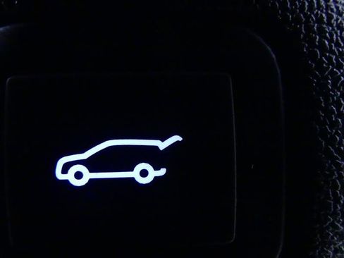 Used 2018 GMC Terrain SLE image 27