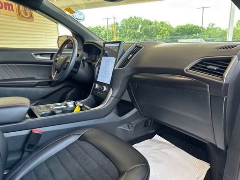 Used 2024 Ford Edge ST-Line AWD/4WD image 22