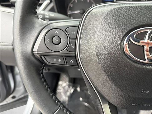 Used 2025 Toyota Corolla Cross LE image 15