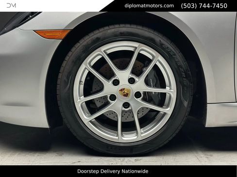 Used 2024 Porsche 718 Cayman w/ Premium Package image 35