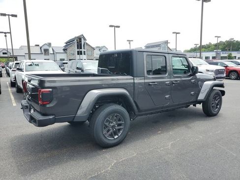 New 2025 Jeep Gladiator Sport image 6