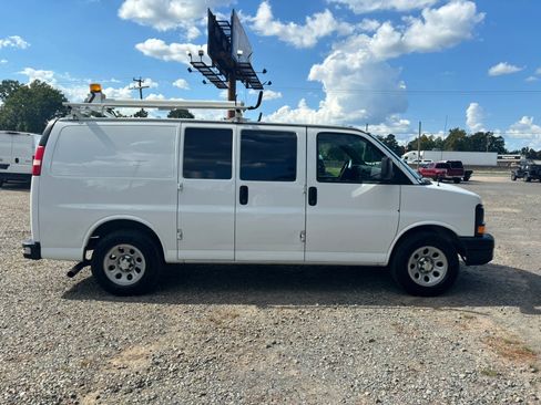 Used 2013 Chevrolet Express 1500 RWD image 6