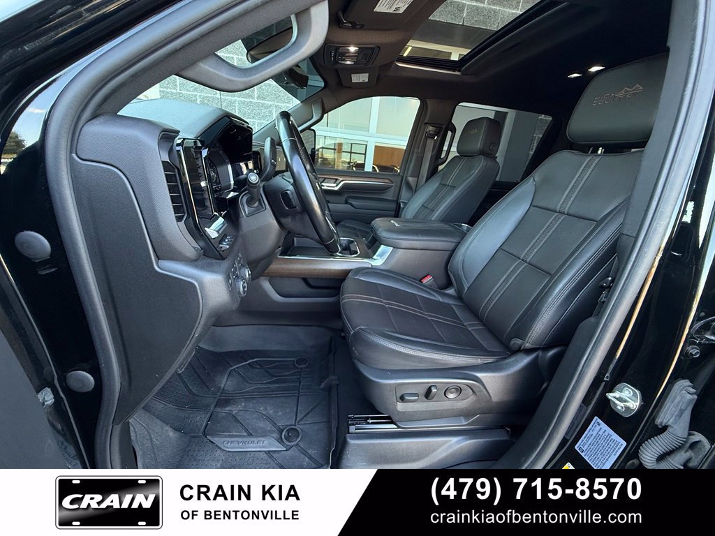 Used 2024 Chevrolet Silverado 2500 High Country w/ High Country Premium Package AWD/4WD image 20