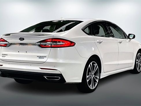 Used 2019 Ford Fusion Titanium image 8
