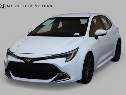 Used 2023 Toyota Corolla XSE image 4