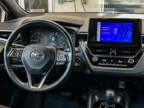 Used 2024 Toyota Corolla SE w/ SE Premium Package FWD image 12