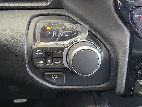 New 2025 RAM 1500 Big Horn AWD/4WD image 12