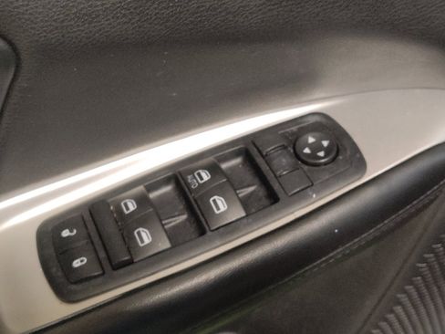 Used 2016 Dodge Journey SE w/ Flexible Seating Group image 27