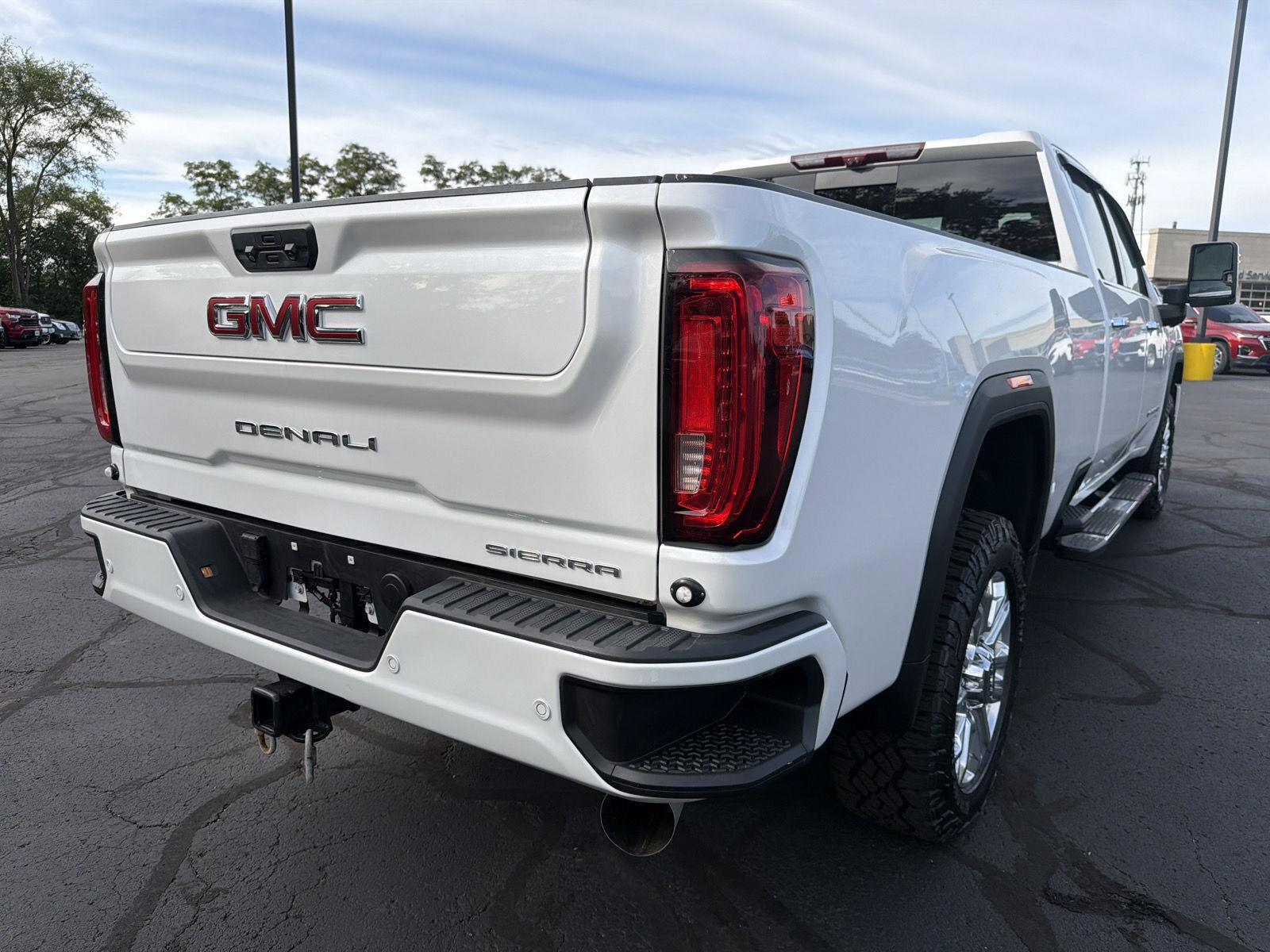 Used 2023 GMC Sierra 3500 Denali w/ Denali Ultimate Package AWD/4WD image 5