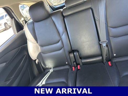 Used 2019 MAZDA CX-9 Touring w/ Touring Premium Package image 3