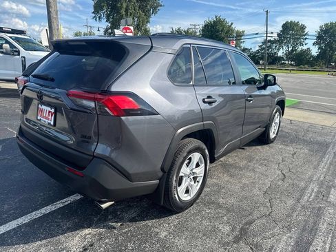 Used 2020 Toyota RAV4 XLE w/ Convenience Package AWD/4WD image 10