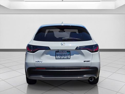 Certified 2025 Honda HR-V Sport image 6