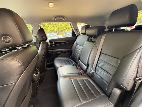 Used 2020 Kia Sorento LX w/ LX I4 Convenience Package FWD image 11