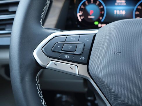 New 2026 Volkswagen Atlas SE image 15