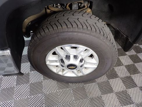 Used 2024 Chevrolet Silverado 2500 LT AWD/4WD image 39