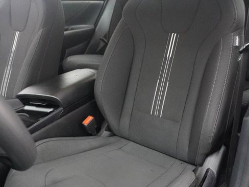 Used 2022 Hyundai Elantra SEL FWD image 7