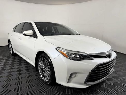Used 2016 Toyota Avalon Limited FWD image 6