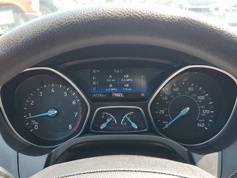 Used 2017 Ford Focus SE FWD image 18