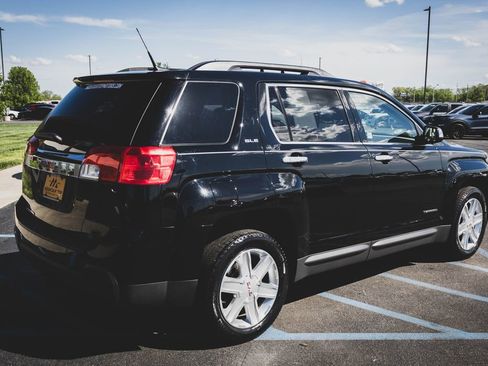 Used 2011 GMC Terrain SLE FWD image 10