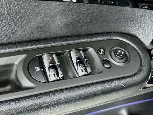 Used 2019 MINI Cooper Countryman S w/ Premium Package FWD image 17