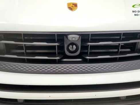 Used 2024 Porsche Macan w/ Premium Plus Package AWD/4WD image 23