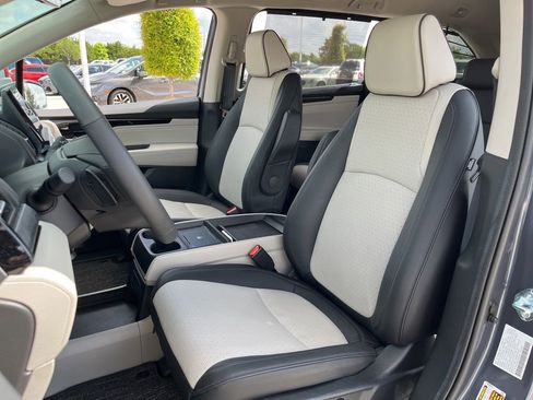 Used 2026 Honda Odyssey Elite image 25