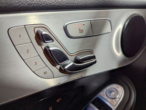 Used 2019 Mercedes-Benz GLC 300 image 20