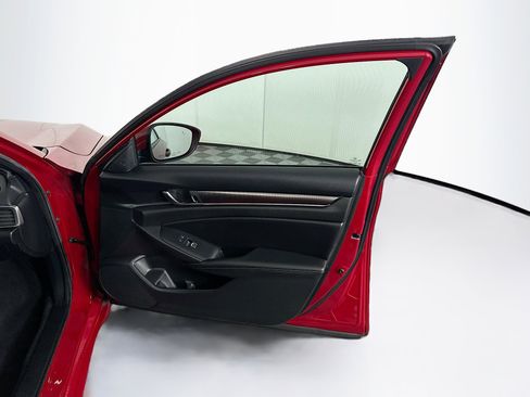 Used 2019 Honda Accord Sport image 30