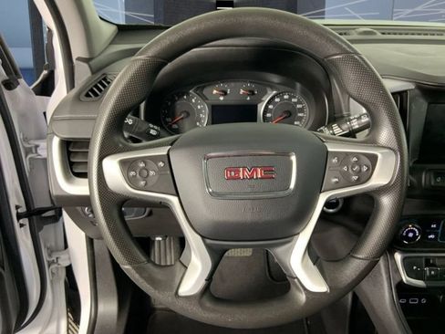 Used 2024 GMC Terrain SLE FWD image 27