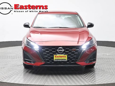Used 2023 Nissan Altima 2.5 SR AWD/4WD image 2