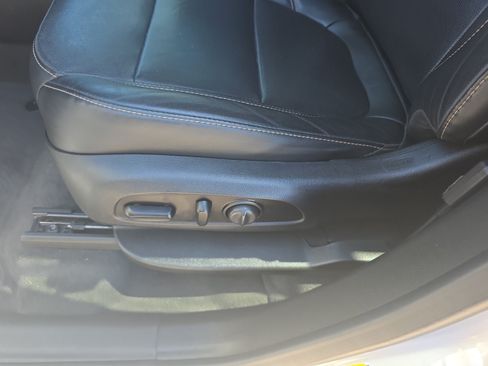 Used 2020 Chevrolet Traverse Premier FWD image 14